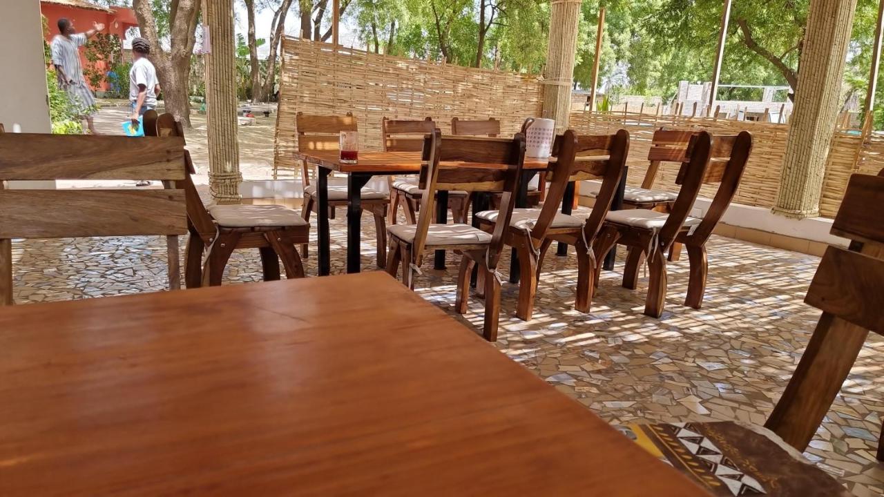 Hotel Les Fromagers Missirah Esterno foto